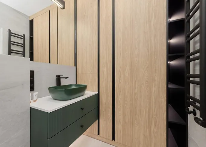 Cosy With Access To Gym And Area By Renters 아파트