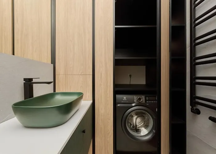 Cosy With Access To Gym And Area By Renters 브로츠와프