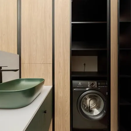 Cosy With Access To Gym And Area By Renters 브로츠와프